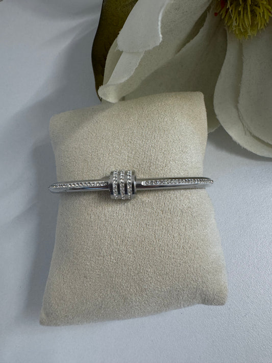 Pulsera versátil en Acero Inoxidable de lujo, elegante con zirconia en imitación. Color plateado.broche de rosca parte superior