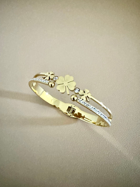 Brazalete TrébolEs Acero Inoxidable