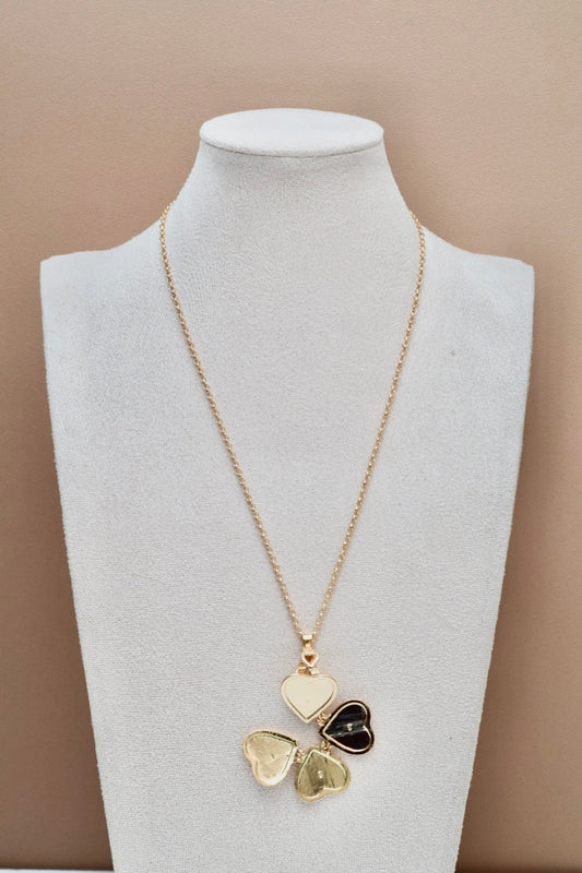 Collar con dije de medallón en Acero Inoxidable con 4 corazones para poner fotos